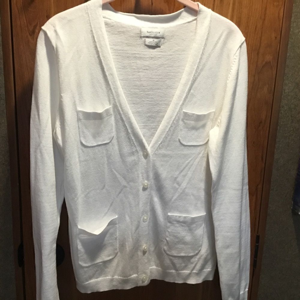 NWOT. Van Heusen Women’s Size M White Lightweight Knit Sweater Jacket